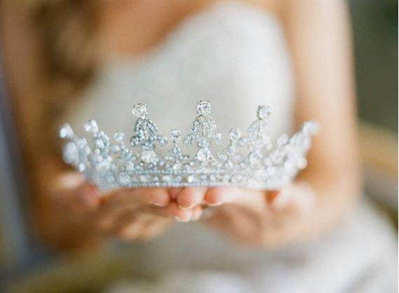 crown-of-quinceanera-clipping-amazon