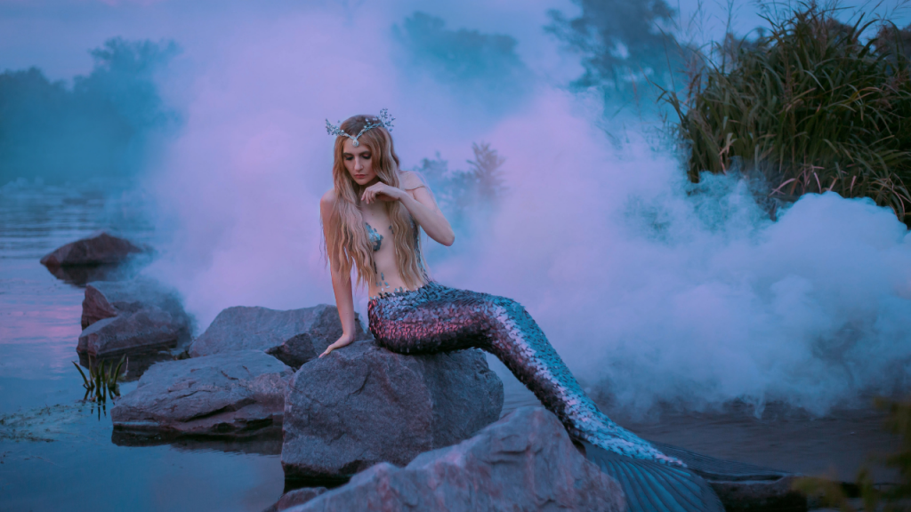 mermaid-portrait-photography-clipping-amazon