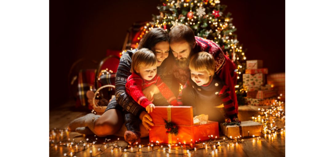  family-photoshoot-christmas-clipping-amazon